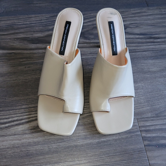 French Connection Women's Beige Mules Size 7 Dinner Block Heel Slide - Picture 1 of 5